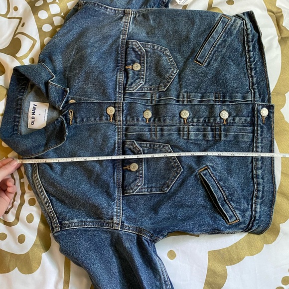 Cropped Medium Wash Jean Jacket - Picture 9 of 16
